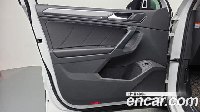 Volkswagen Tiguan 2020 — Şəkil 11/37