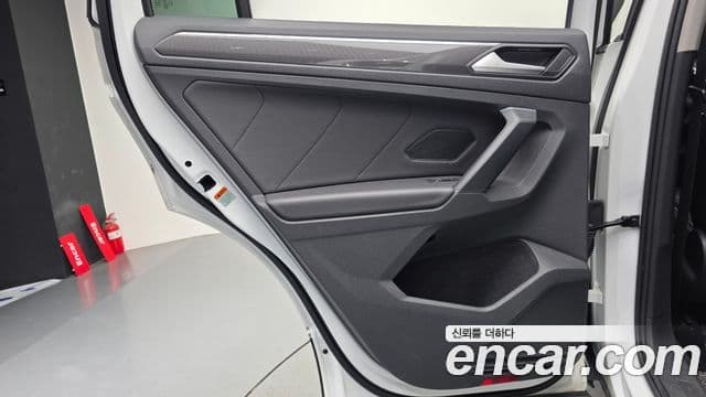 Volkswagen Tiguan 2020 — Şəkil 10/37