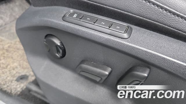 Volkswagen Tiguan 2020 — Şəkil 22/37