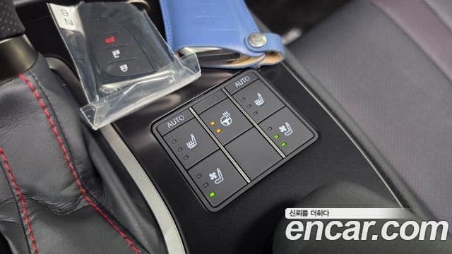 Lexus UX250h 2024 — Şəkil 1/30