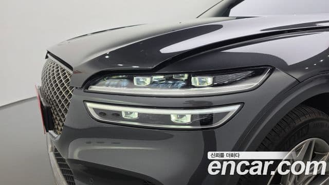 Genesis GV70 2022 — Şəkil 18/40