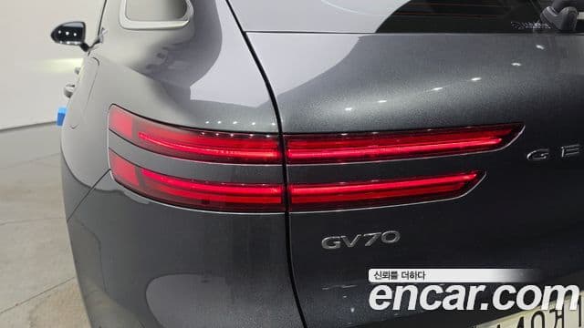 Genesis GV70 2022 — Şəkil 29/40