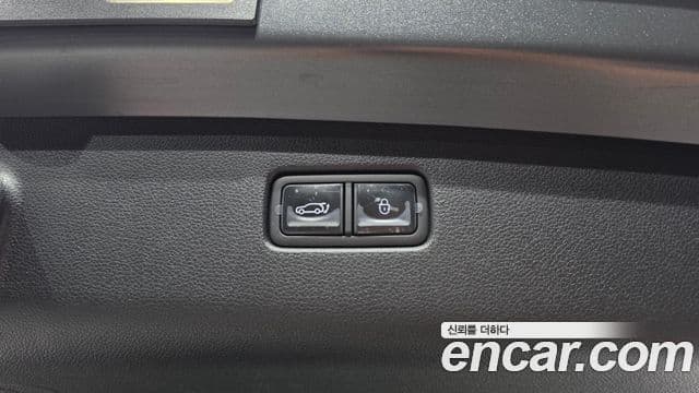 Genesis GV70 2022 — Şəkil 33/40