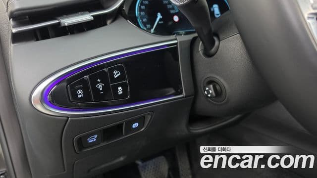 Genesis GV70 2022 — Şəkil 35/40