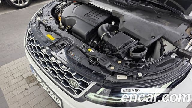 Land Rover Range Rover Evoque 2023 — Фото 6/20
