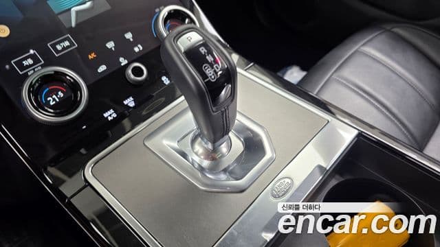 Land Rover Range Rover Evoque 2023 — Фото 9/20