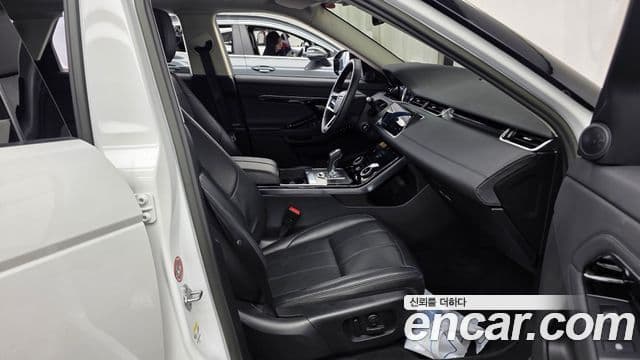 Land Rover Range Rover Evoque 2023 — Фото 11/20