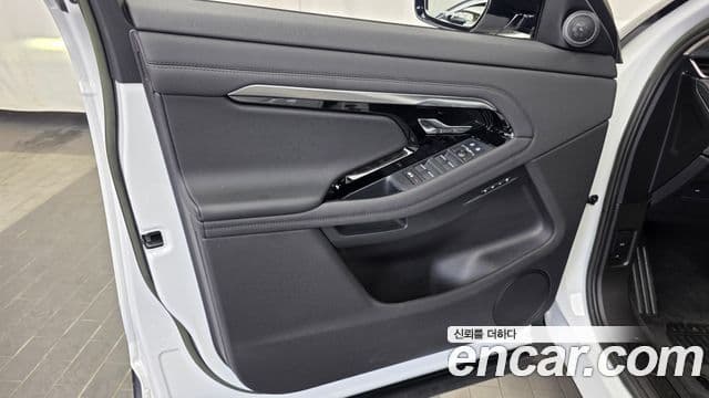Land Rover Range Rover Evoque 2023 — Şəkil 13/32