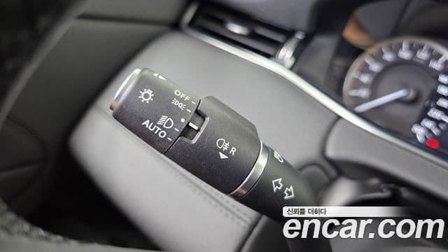 Land Rover Range Rover Evoque 2023 — Şəkil 28/32