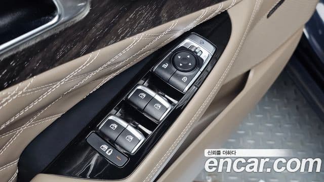 Kia K8 2021 — Photo 8/36