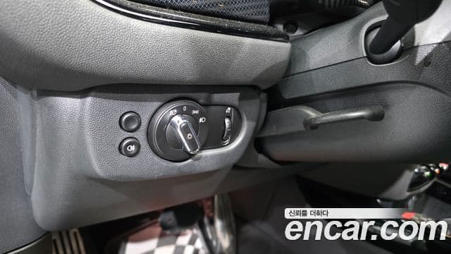 Mini Cooper S Clubman 2020 — Фото 14/20