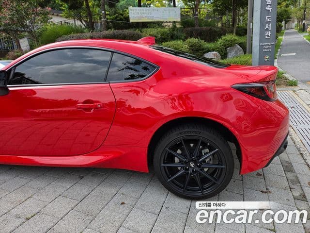 Toyota GR86 2024 — Şəkil 12/16