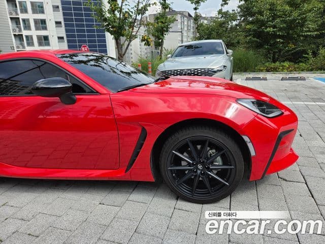 Toyota GR86 2024 — Şəkil 2/16