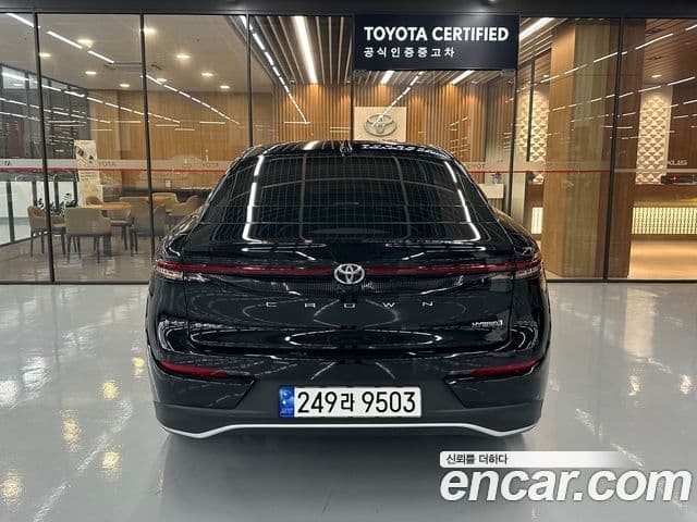 Toyota Crown Crossover 2023 — Şəkil 3/19