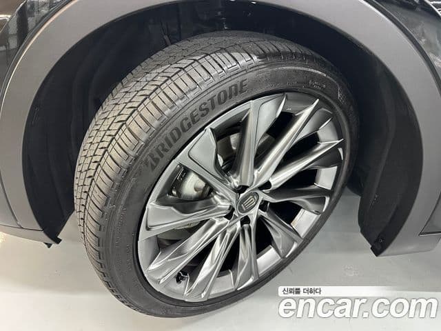 Toyota Crown Crossover 2023 — Şəkil 14/19
