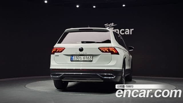 Volkswagen Tiguan Allspace 2023 — Фото 4/20
