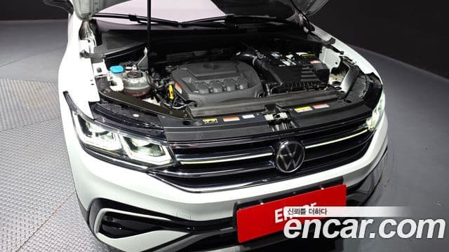 Volkswagen Tiguan Allspace 2023 — Фото 6/20