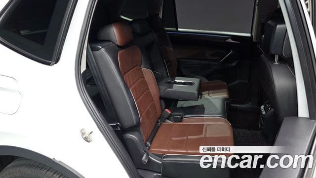 Volkswagen Tiguan Allspace 2023 — Фото 11/20