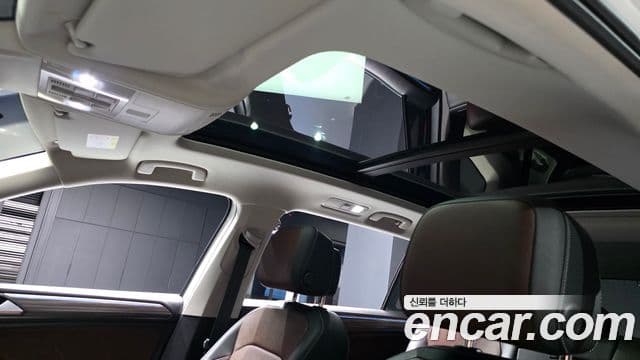 Volkswagen Tiguan Allspace 2023 — Фото 17/20