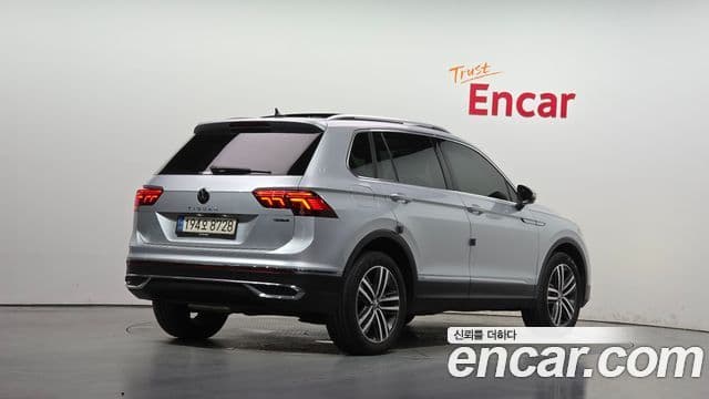 Volkswagen Tiguan 2022 — Şəkil 10/20