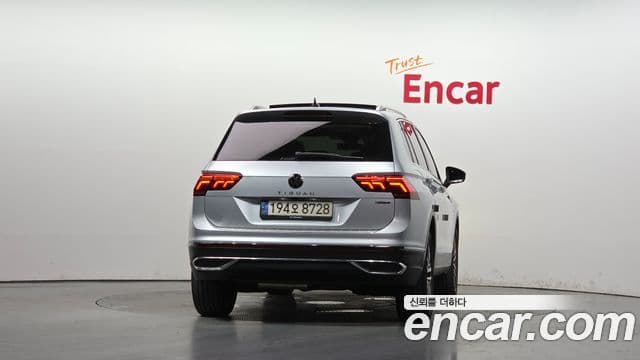 Volkswagen Tiguan 2022 — Şəkil 8/20