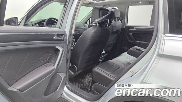 Volkswagen Tiguan 2022 — Şəkil 11/20