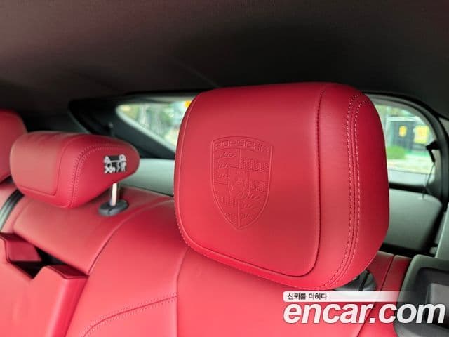 Porsche Macan EV 2025 — Photo 4/20