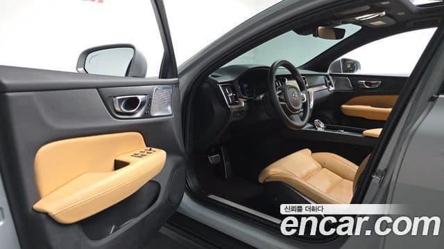 Volvo V60 Cross Country 2025 — Фото 10/20
