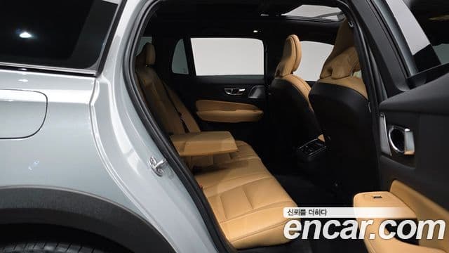 Volvo V60 Cross Country 2025 — Фото 11/20