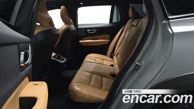 Volvo V60 Cross Country 2025 — Фото 12/20