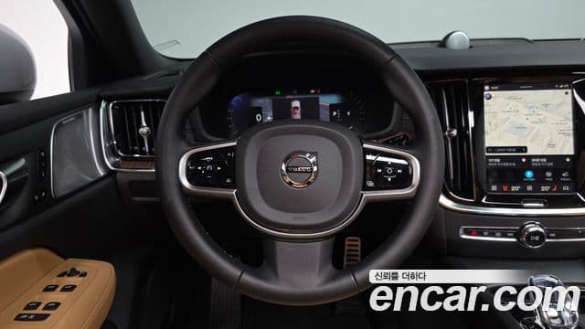 Volvo V60 Cross Country 2025 — Фото 13/20