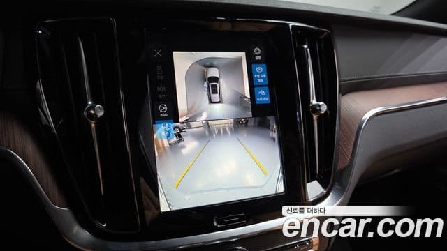 Volvo V60 Cross Country 2025 — Фото 15/20