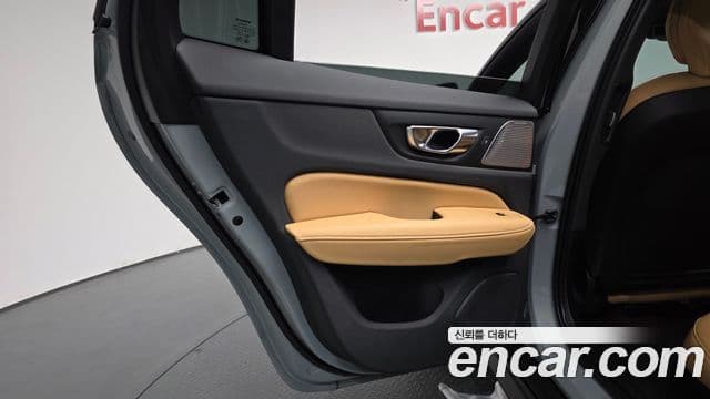 Volvo V60 Cross Country 2025 — Şəkil 30/39