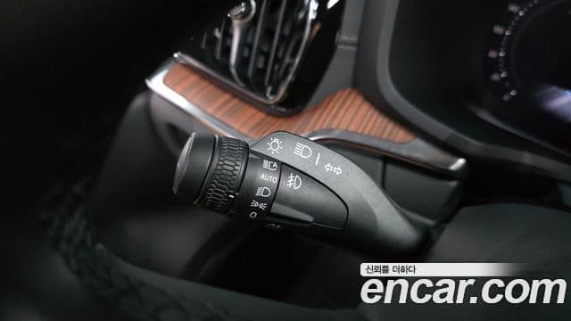 Volvo V60 Cross Country 2025 — Şəkil 9/39