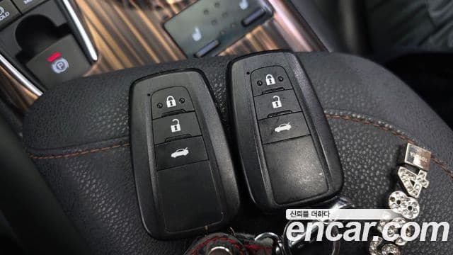 Toyota Camry 2019 — Şəkil 6/32
