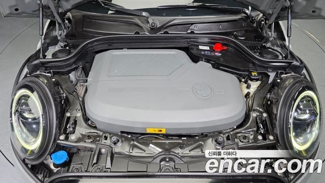 Mini Cooper Electric 2022 — ფოტო 26/30