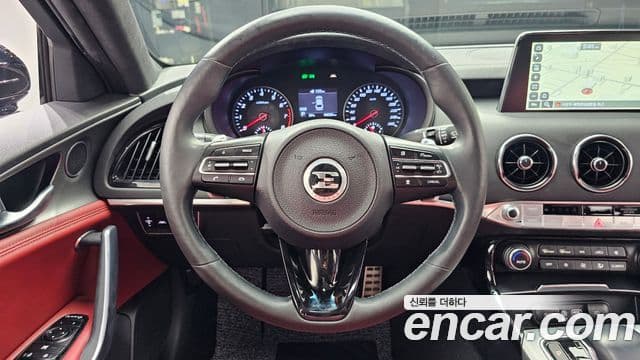 Kia Stinger 2019 — Фото 13/20