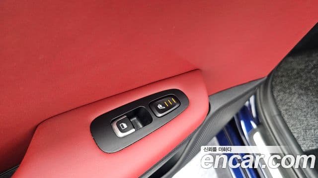 Kia Stinger 2019 — Фото 17/20