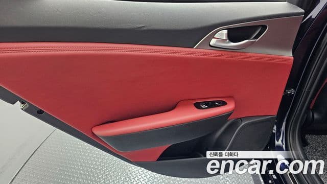 Kia Stinger 2019 — Şəkil 19/34