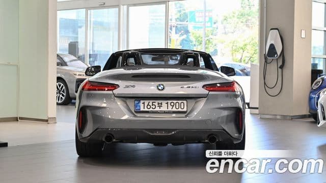 BMW Z4 2025 — Фото 2/3
