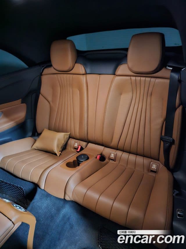 Mercedes-Benz E-Class 2019 — Şəkil 19/20