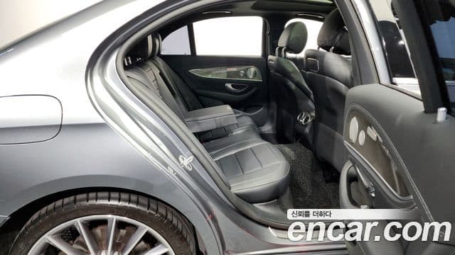 Mercedes-Benz E-Class 2019 — Şəkil 7/20
