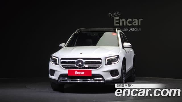 Mercedes-Benz GLB-Class 2020 — Photo 13/20