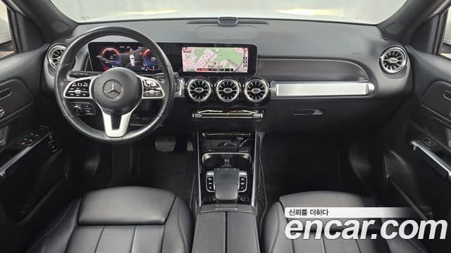 Mercedes-Benz GLB-Class 2020 — Photo 15/20