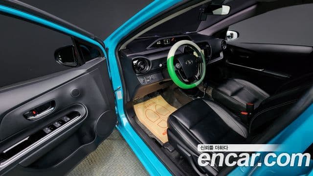 Toyota Prius C 2018 — Şəkil 5/20
