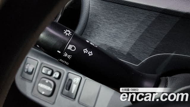 Toyota Prius C 2018 — Şəkil 15/20