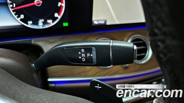Mercedes-Benz E-Class 2020 — ფოტო 9/20