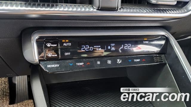 Kia K5 2020 — ფოტო 18/20