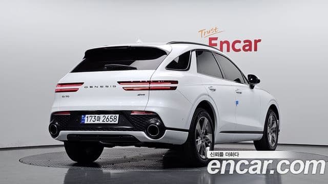 Genesis GV70 2023 — ფოტო 2/20