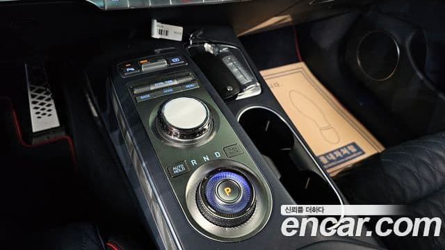 Genesis GV70 2023 — ფოტო 9/20